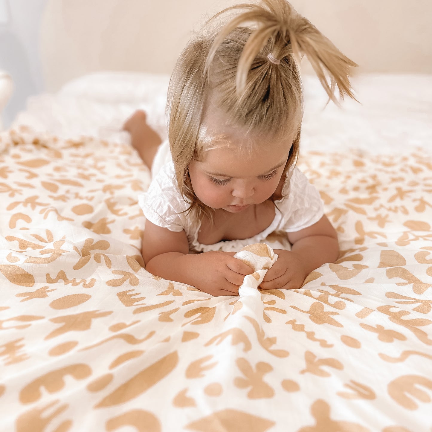 Helios Swaddle